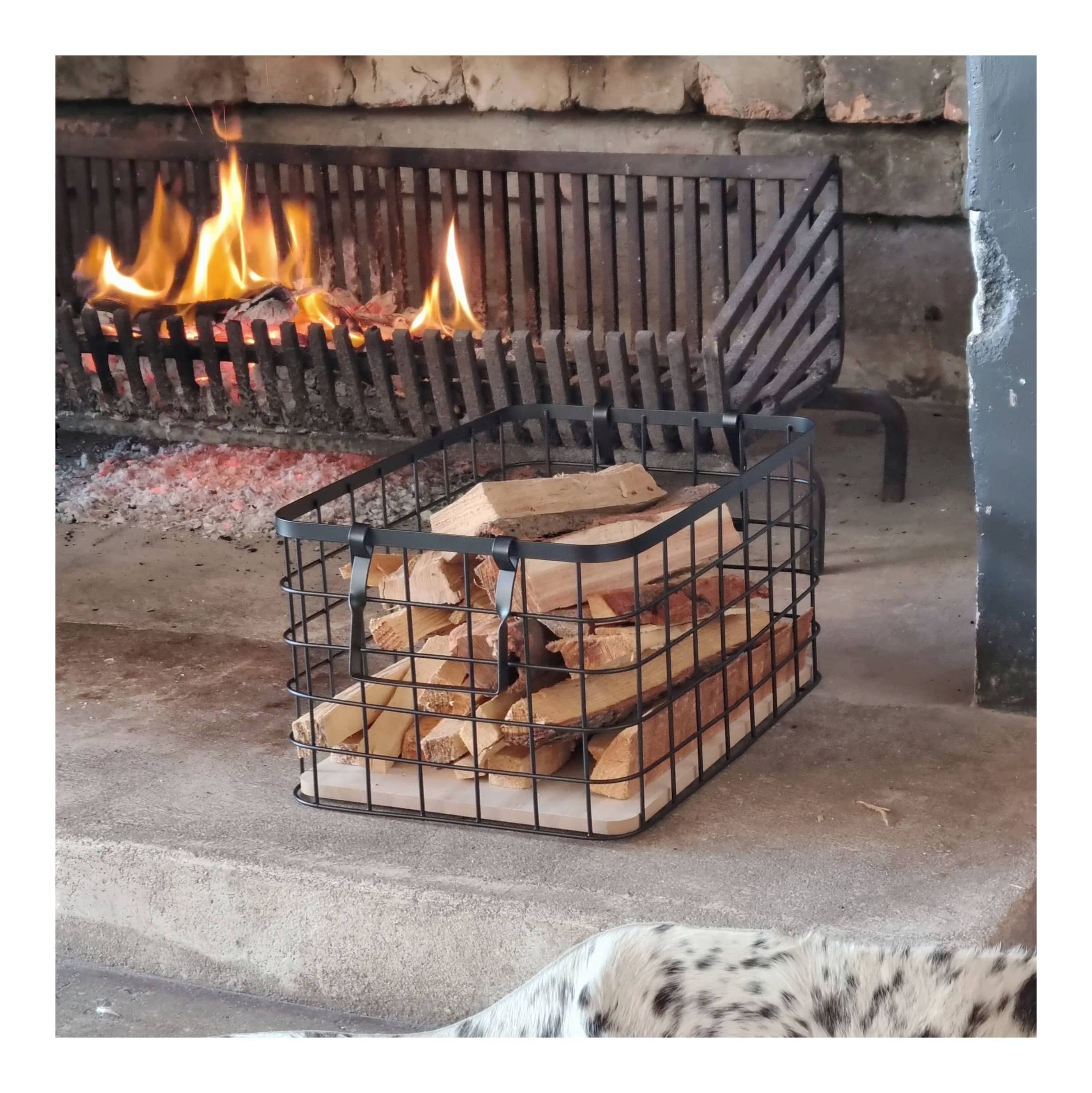 Metal Basket with wooden base (2)