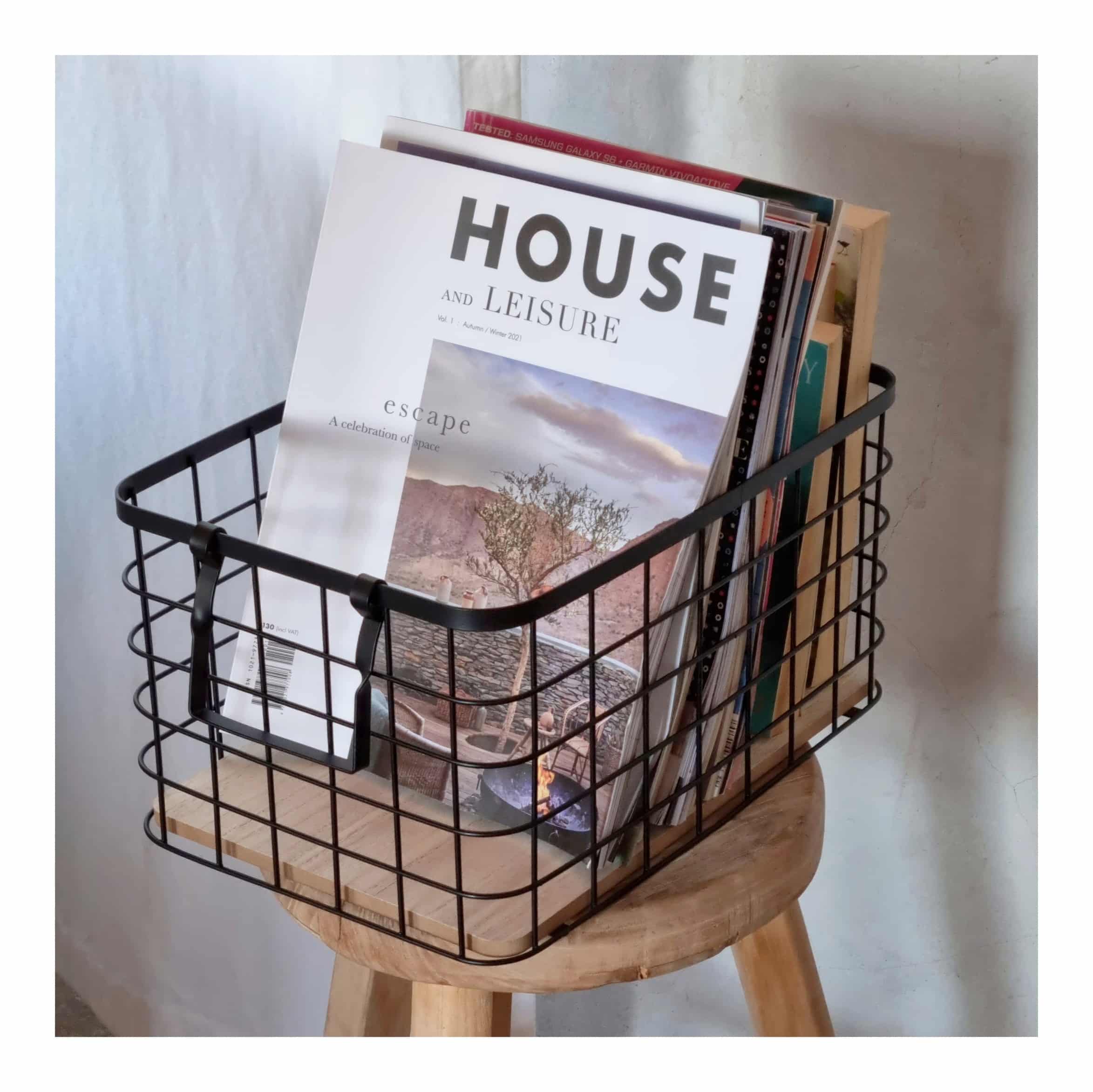 Metal Basket with wooden base (3)