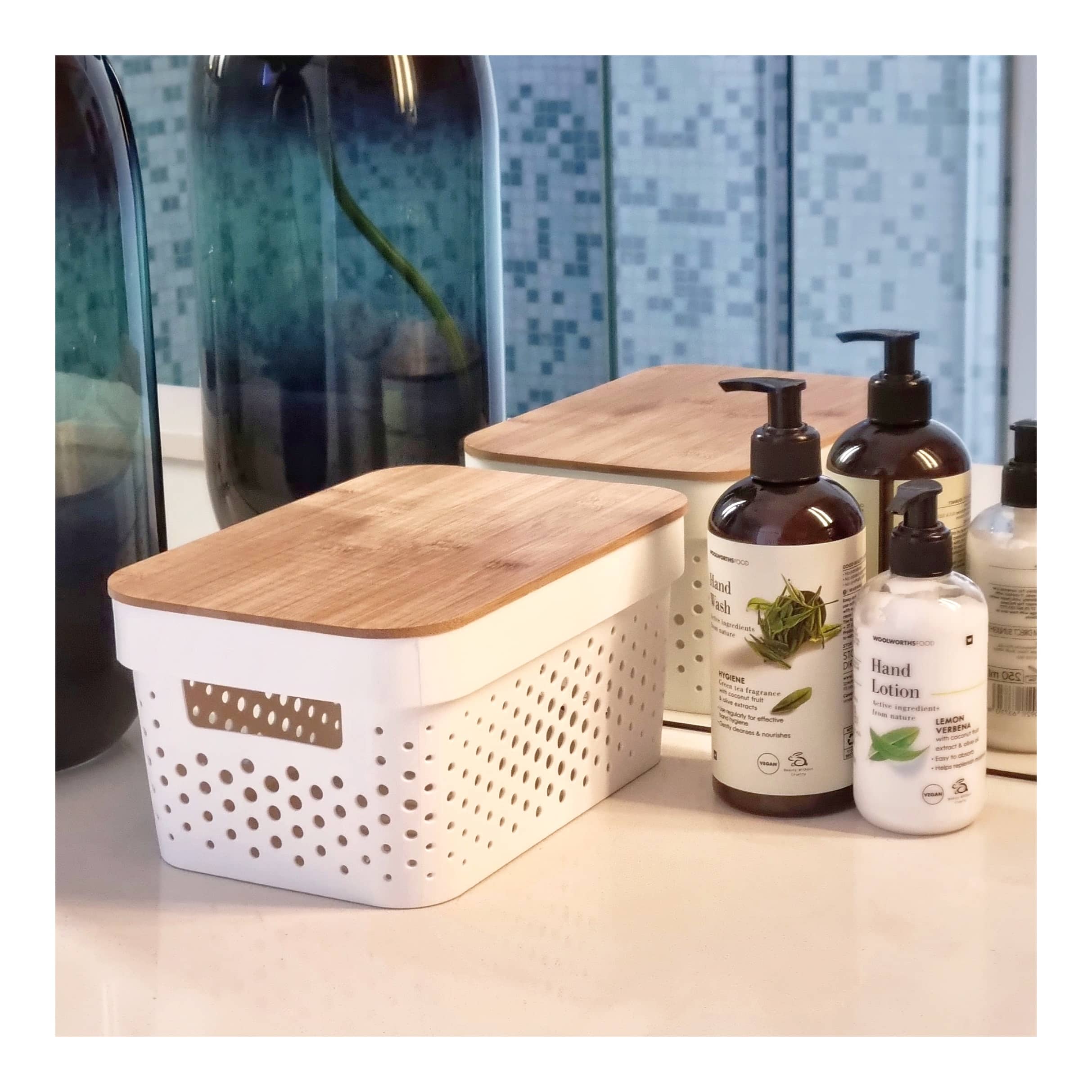 White storage bin with bamboo lid (2)