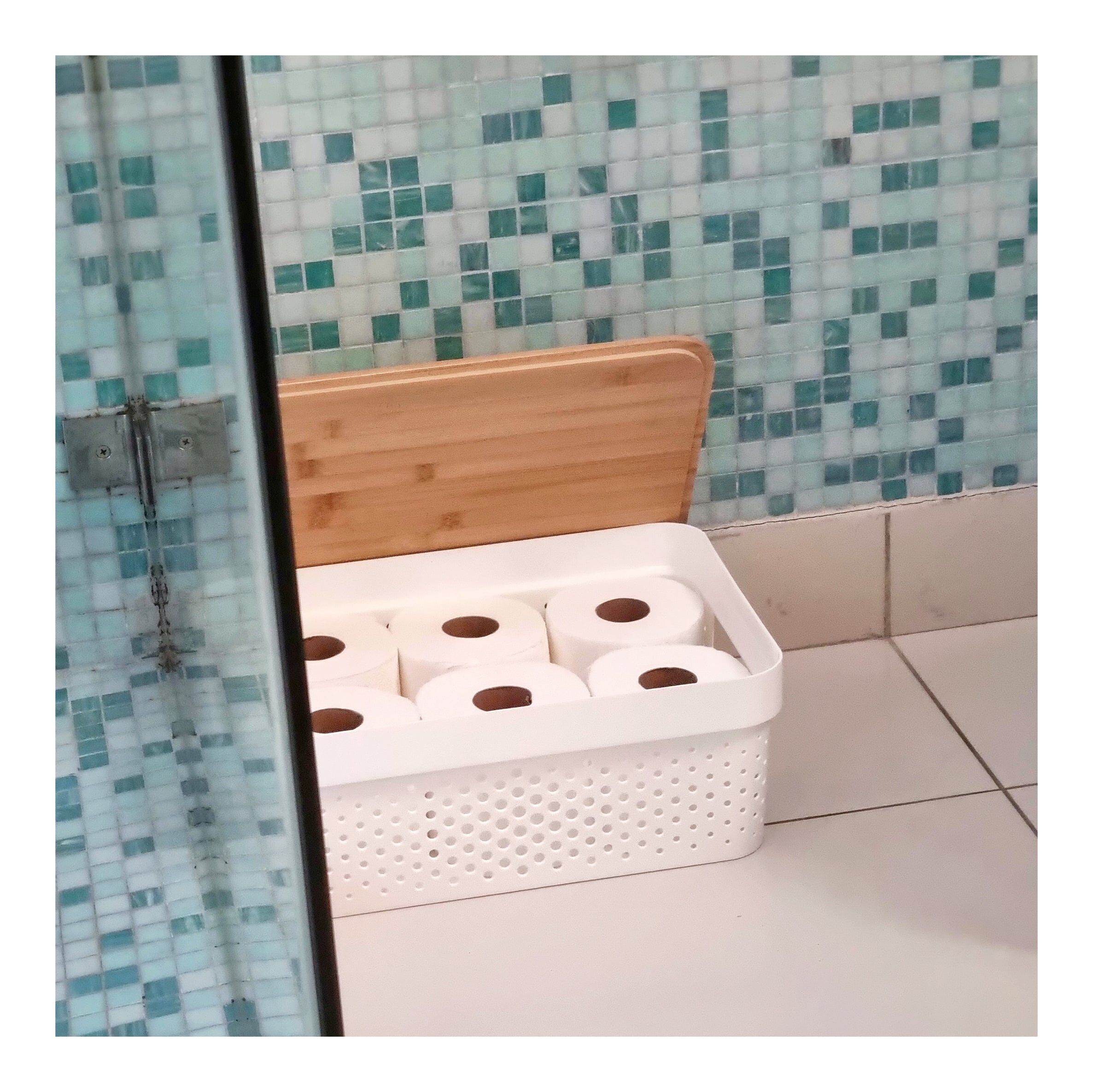 White storage bin with bamboo lid (6)