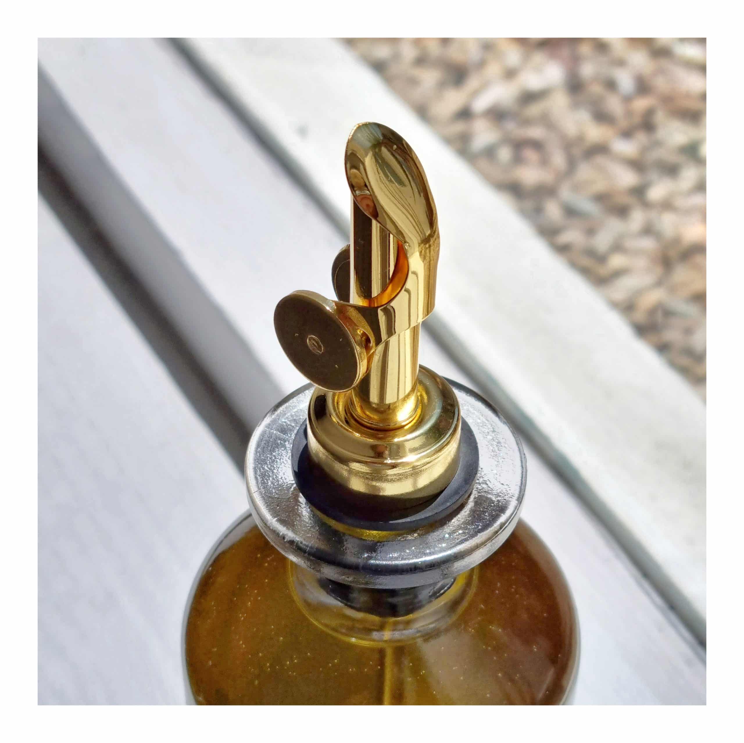 Set of 2 - 350ml Oil and Vinegar Dispensers with gold pourer (6)