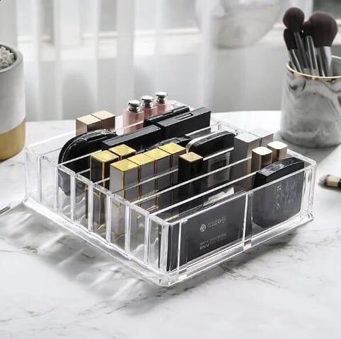 Makeup organisers with removable slots