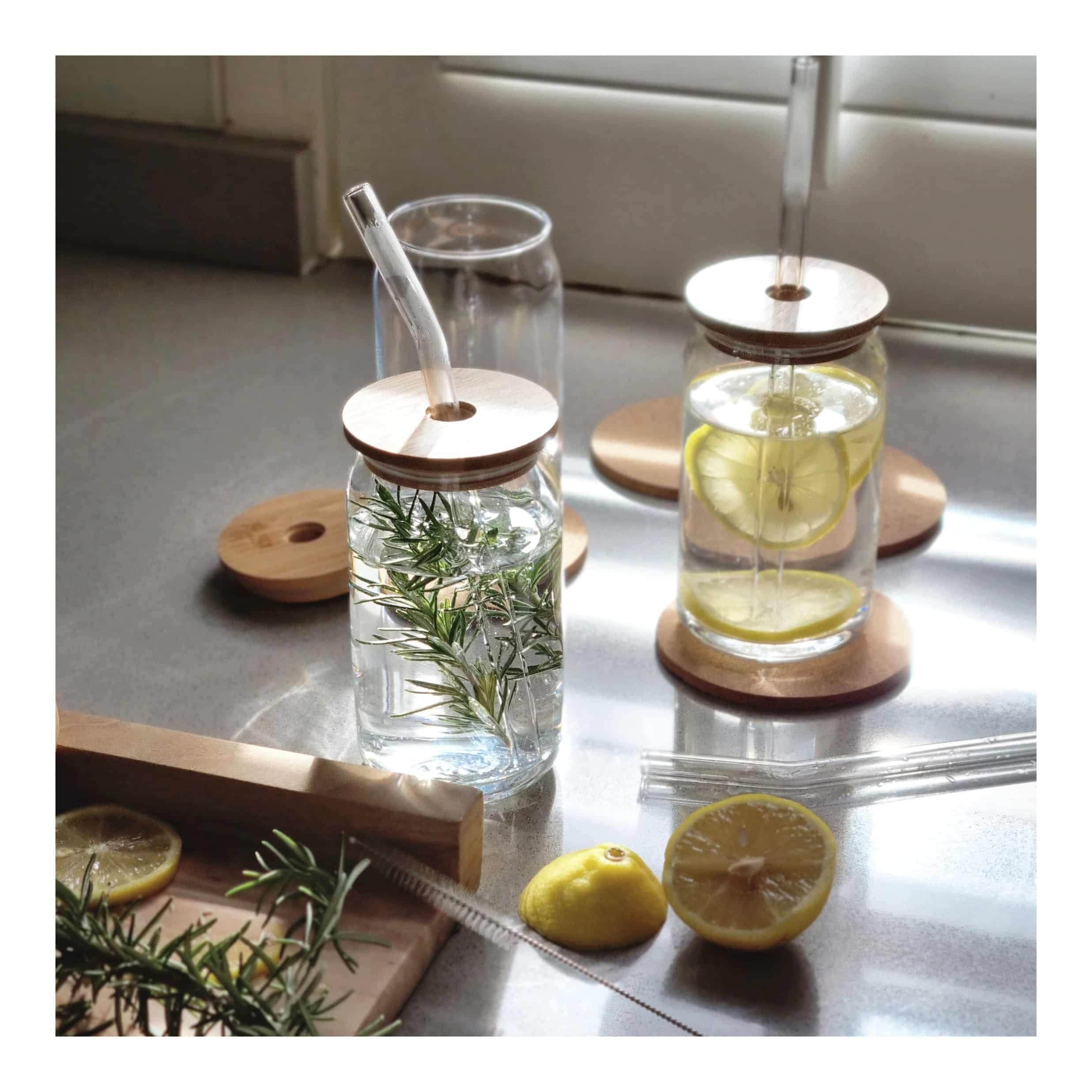 Pack of 4 Portable Drinking Glasses with Bamboo lids (2)