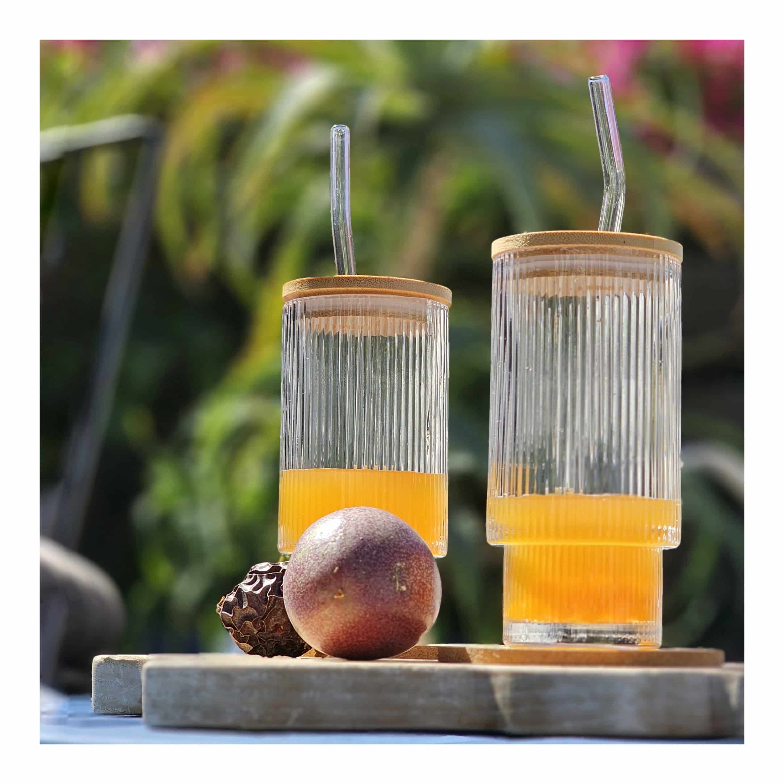 Pack of 4 Ribbed Drinking Glasses with Bamboo lids