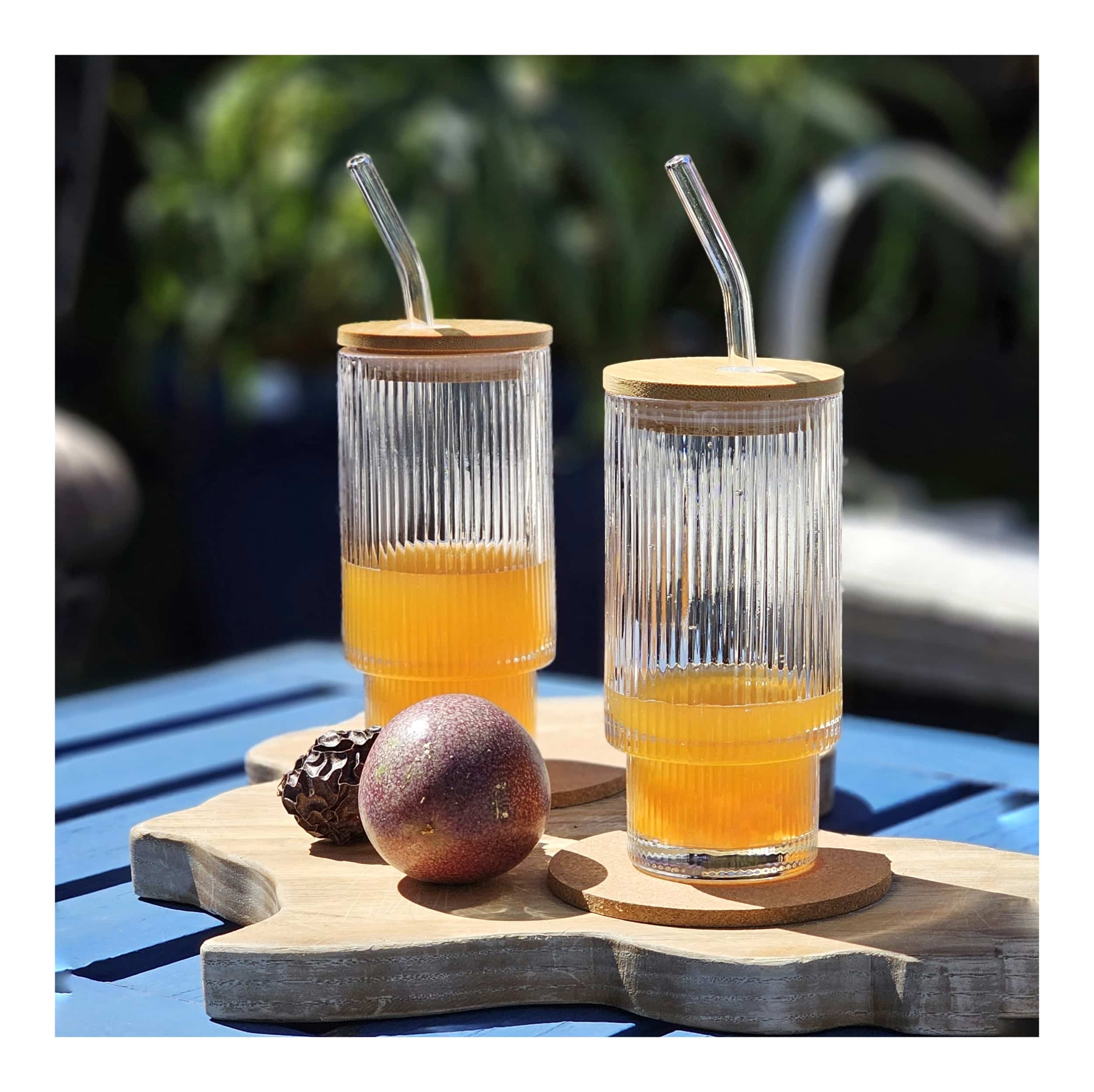Pack of 4 Ribbed Drinking Glasses with Bamboo lids