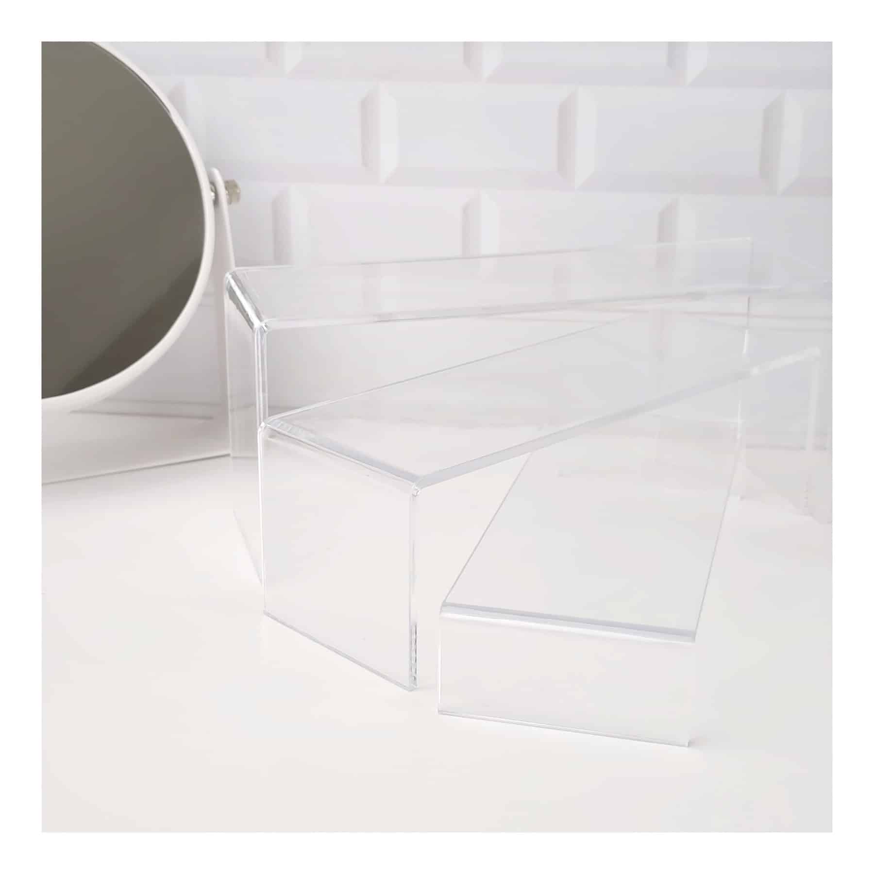 Set of 3 shelf risers (1)